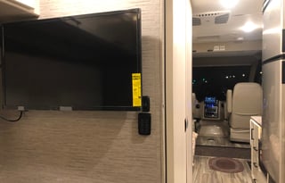 2022 Thor Motor Coach Vegas 24.1 Sleeps 6!