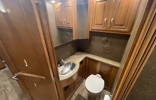 2017 Thor Motor Coach Challenger 37TB