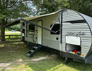 EAST TO WEST Silver Lake 27KNS