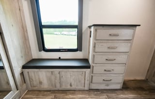 2022 Glamping Keystone Avalanche 5th wheel