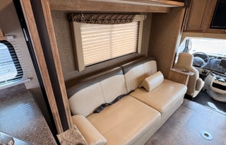 Park Anywhere! Maneuverable B+ Motorhome