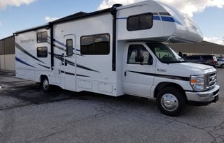 Fully Stocked with all the amenities!