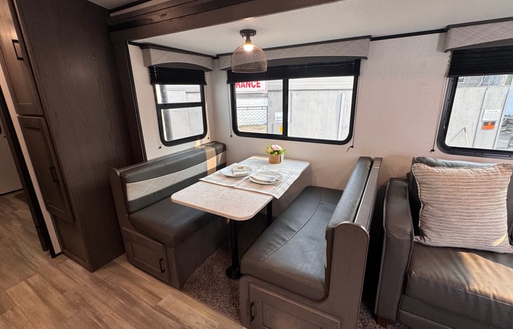 Dinette area - folds out into a double