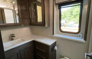 Sam & Kate’s Kid Approved RV Rental w/2 bathrooms