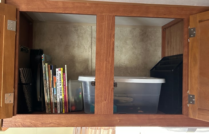 Dinette overhead storage w. desert specific books and some games, dice, cards.
No need to spend money at the visitor centers unless you want to!