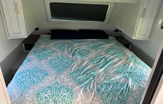 Clean ready to use Astoria RV for a dream vacation