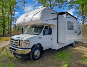 NeXus RV Triumph 32T