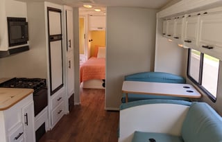 Lady Sol, Spacious Remodeled Winnebago