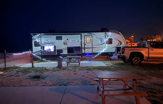 LARGE FAMILY CAMPER WITH PRIVATE QUEEN BEDROOM