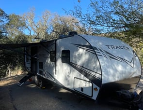 Prime Time RV Tracer 27BHS