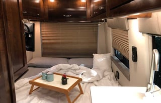 Luxury Sprinter w/ Full Bathroom Mercedes Coachmen