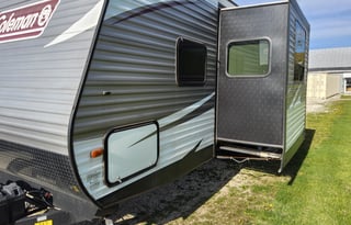 2017 Dutchmen RV Coleman Lantern Series 300TQ