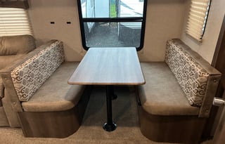 Wanderer-For Couples Who Love to Travel in Comfort