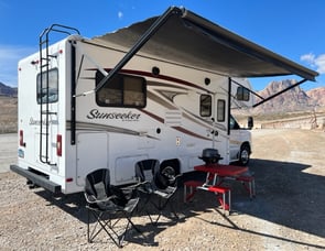 Forest River RV Sunseeker 2300 Ford