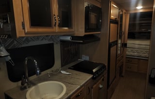 2017 Thor Motor Coach Axis 25.2