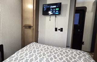 2024 Forest River Arctic Wolf Suite 3660