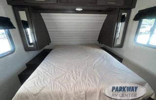 Big Boy Toys & RV Rentals Sunset Trail 331BH