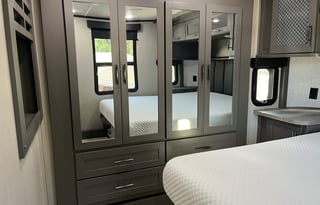 2022 Grand Design Momentum 381 M