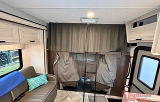 Forest River Sunseeker LE Model 2850SLE Motorhome
