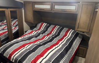 2021 Keystone RV Cougar Half-Ton 32BHS