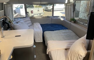 2021 Airstream Globetrotter 27FB - The LainnaBelle