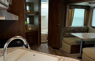 ***Delivery Only - Keystone Outback UL 276UBH