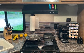 Full furnished 32’ Springdale , pet Friendly