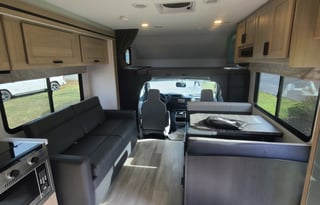 Adventure seekers pet friendly RV rental