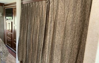 2019 Motorhome sleeps 10 extra large living space