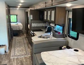 Thor Motor Coach Hurricane 34J