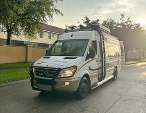 Winnebago Era 70A