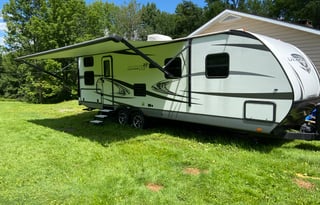 2017 Highland Ridge Open Range Ultra Lite UT2802BH