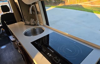 The Gateway – Luxury Touring Van