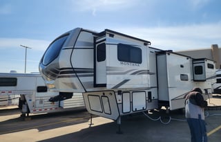 2022 Keystone RV Montana 3763BP