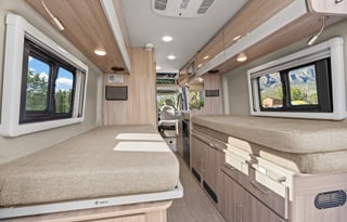 2022 Thor Motor Coach Sequence 20A