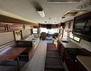 Fleetwood RV Bounder 35S