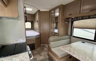 2020 Thor Motor Coach Chateau (24FT Easy Drive!)