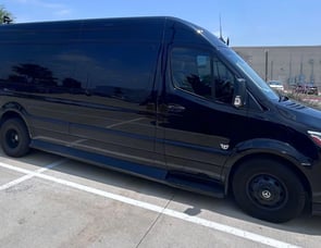 Ultimate Toys Ultimate Coach Coach