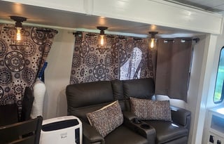 2023 Keystone Couger Halftime 33 RLI