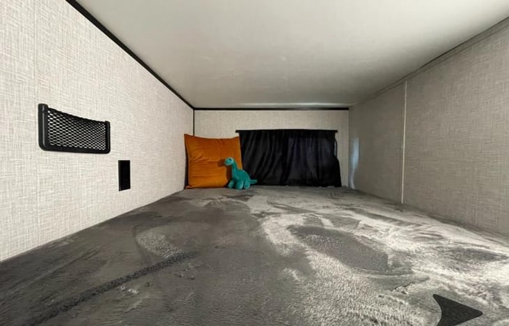 Top and bottom bunks 48"x78" rated for 600lbs