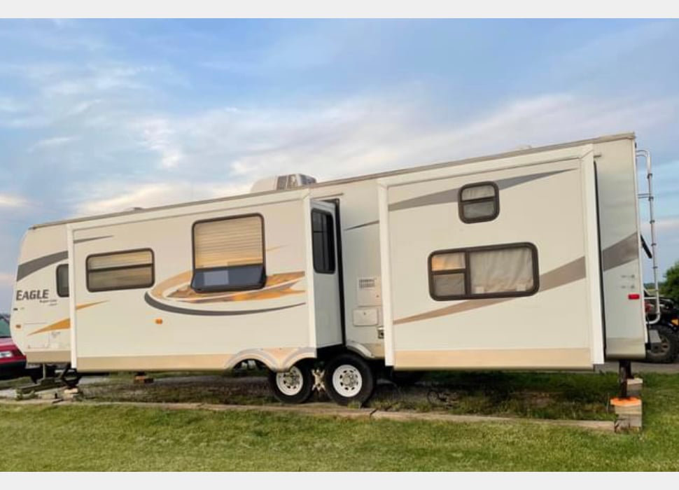 Travel Trailer rentals in Bedford
