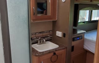 2015 Thor Motor Coach Four Winds 31E Bunkhouse