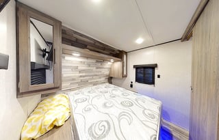 2022 CrossRoads Zinger 333D Travel Trailer