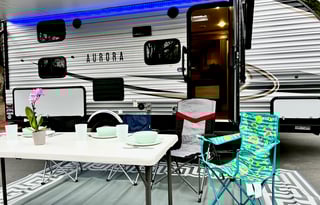Perfect Bunk House! 4 beds and under 5000 lbs