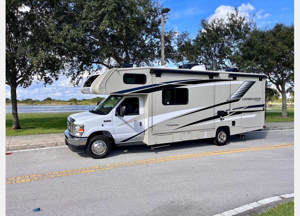 Class C Motor Home rentals in jupiter