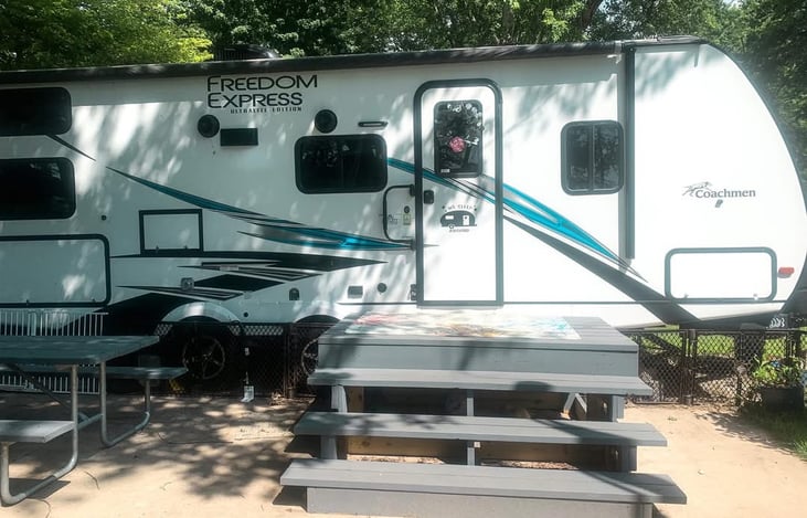 Escape for the weekend deep in the woods (wooden steps not included.)