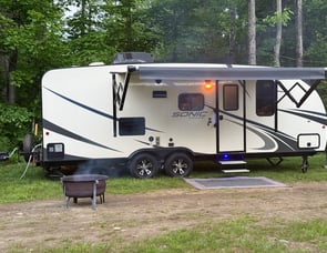 Venture RV Sonic SN220VBH
