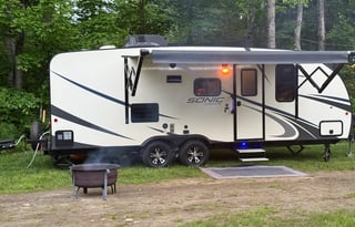 Lightweight Family Camper | Sleeps 6 | Bunks