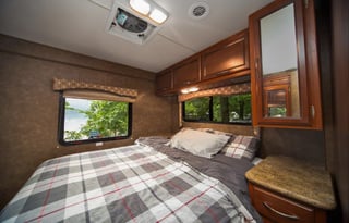 2013 C-Class Bunk House Great for Families