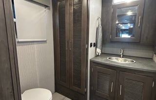 Luxury 41’ Coachmen - 2 full bath, Diesel RV | A-2